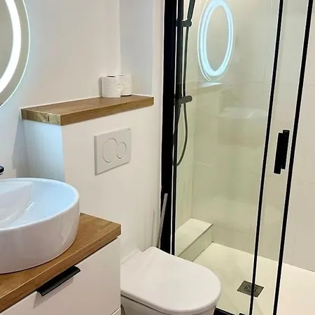 Brottillon - 1 Bedroom - Benite Διαμέρισμα *